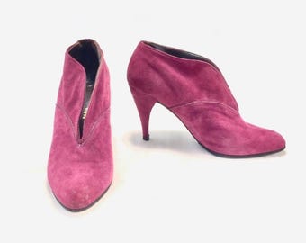 Sapatos de camurça Charles Jourdan com salto até o tornozelo, tamanho 38, estilo anos 80.