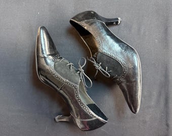 Etienne Aigner 80s heels SZ39