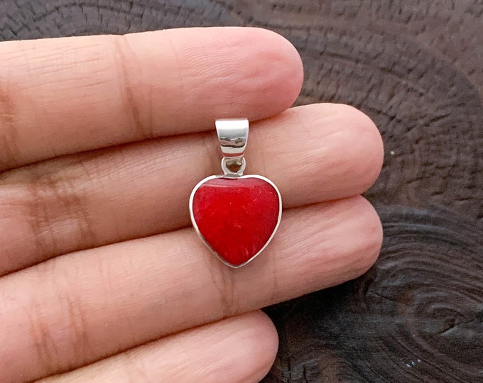 Red Coral Heart Pendant, Small Heart , Minimalist Mini Heart, Coral Heart Necklace, Valentine's Day Heart, Gift