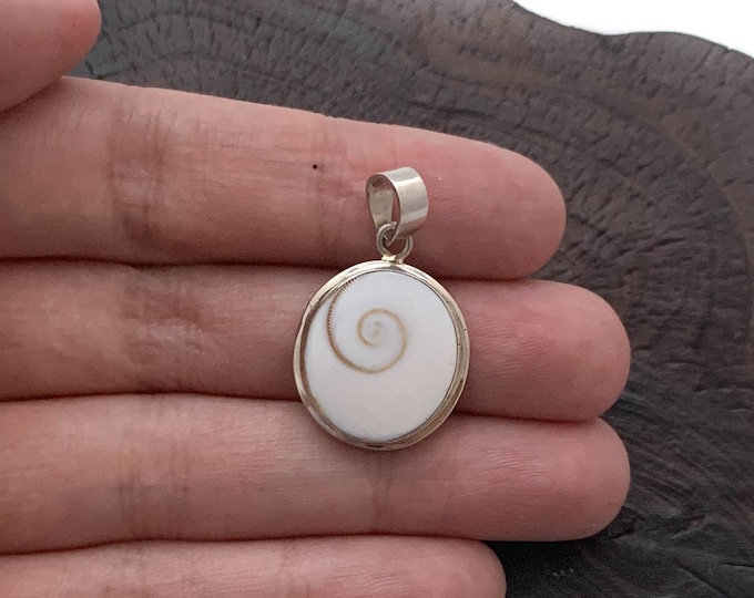 Silver Oval Shiva Pendant, Natural Shiva Shell, Sterling Silver Shiva Pendant, Shiva Necklace, White Pendant,Double Bezel Shiva Pendant