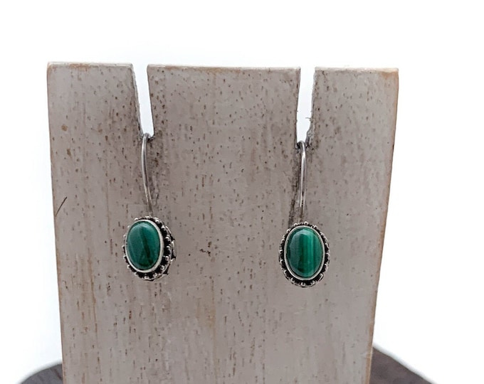 Malachite Oval Earrings, Green Dainty Earrings, Malachite Earrings, Tiny Malachite Earring, Natural Stone,  Minimalist, Gemstone