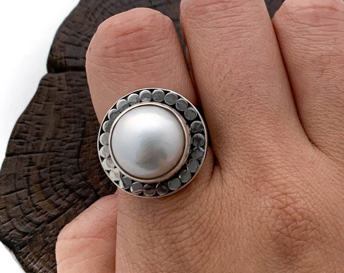 Silver Pearl Ring, Round Shape Ring, Natural White Pearl Ring, Sterling Silver Ring, White Mabe Pearl Ring