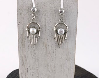 White Pearl Earrings, Silver and Pearl Earrings,Pearl Dangle Earrings