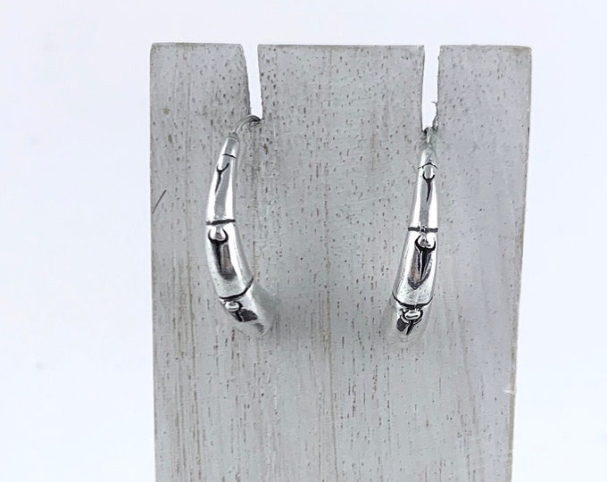 Curved Hoop Earrings,Bamboo Earrings, Silver Bamboo Curved Hoop,2.7 cm, Elegant Earrings, Silver Earring