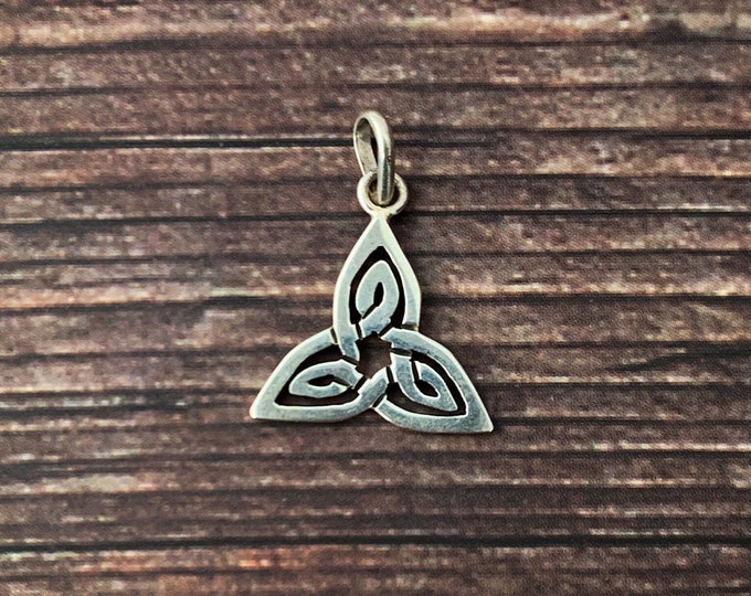 Triskelion Celtic Symbol Triquetra Knot Pendant, Sterling Silver925, Irish Pendant, Ireland, Celtic Knot, Trinity