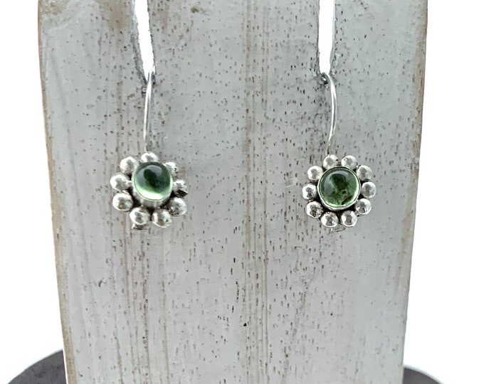Peridot Earrings,  Green Flower Earring, Drop Green Cabochon, Sterling Silver  925, Round Peridot Earrings, Peridot Flower Earrings,Gemstone