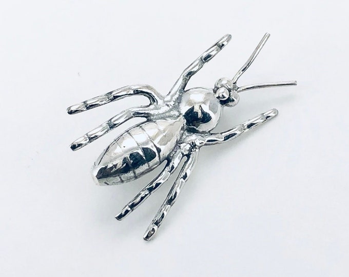 Bug Silver Brooch, Sterling Silver Bug Pin, Insect Brooch, Insect Pin, Bug Pin,Halloween Pin, Insect Lover,Hexapod Pin