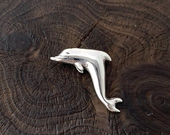 Dolphin Silver Pin, Silver Dolphin Brooch, Aquarium, Silver Fish Brooch, Sterling Silver Dolphin, Dolphin Jewellery
