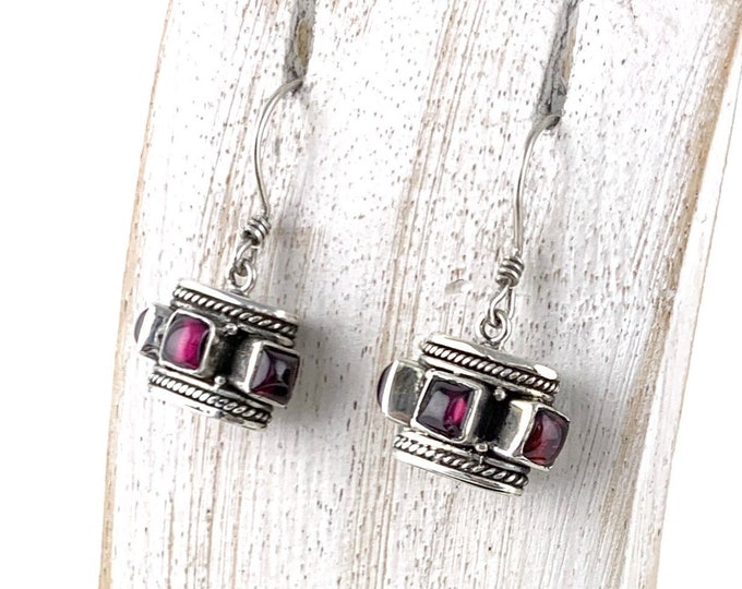 Garnet Earrings, Silver Garnet Cabochon, Silver Dangle Garnet, Drop Garnet Jewellery, Gemstone, Birthstone,January Stone