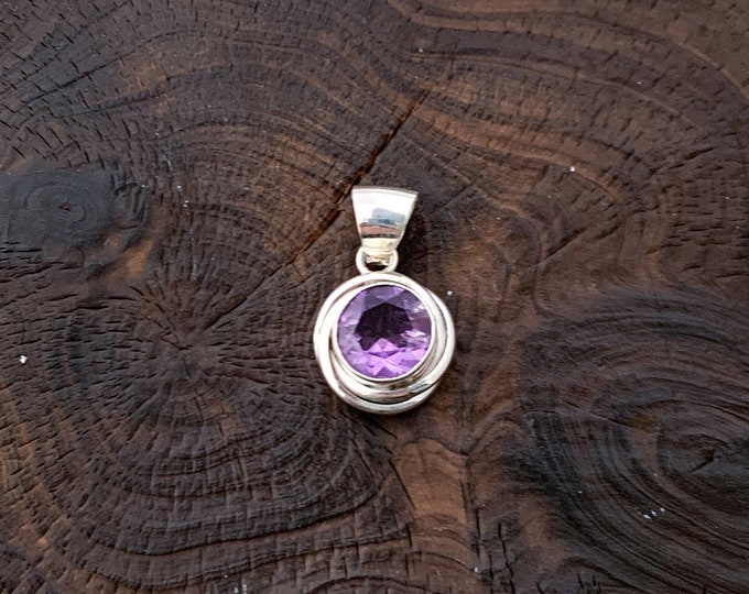 Amethyst Knot Pendant,Minimalist Amethyst Jewelry, Round Amethyst Necklace, Sterling Silver 925, Purple Pendant, Knotted Round Pendant