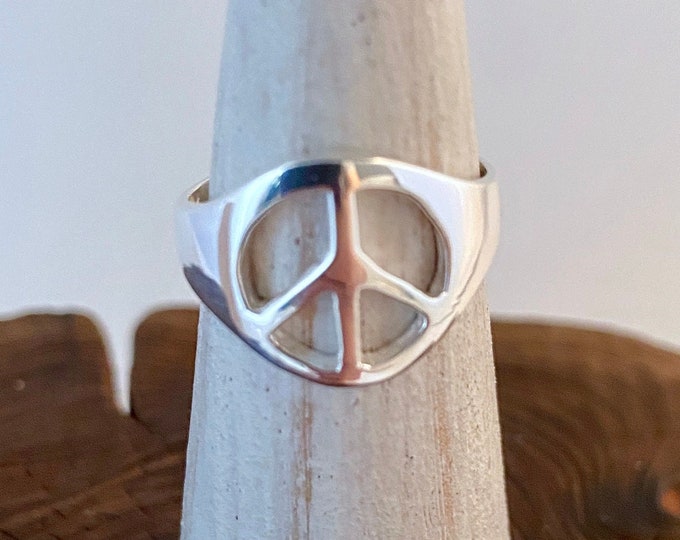 Peace Sign Ring,Peace Symbol Ring, Peace Ring,Boho Silver Ring,Minimalist Ring,Sterling Silver Peace Ring,Thicker Peace Ring