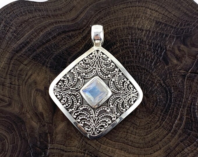 Rainbow Moon Stone Pendant, Silver Filigree, Faceted Stone, Square Necklace, Silver Pendant, Square Jewelry, Sterling Silver Pendant