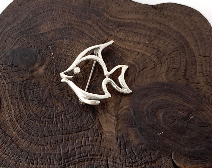 Sterling Silver Fish Pin / Brooch, Aquatic Pin, Aquarium Pin, Fish Brooch, Fish Pin,Silver Fish Pin