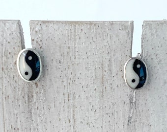 Yin and Yang Oval Silver Stud,Yin Yang Earrings, Minimalist Earring, Yin Yang Stud, Oval Yin Yang Earring, Yin Yang Post Earring