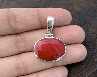 Red Coral Oval Pendant, Small Oval , Minimalist Oval, Coral Oval Necklace, Horizontal Necklace,Red Jewellery