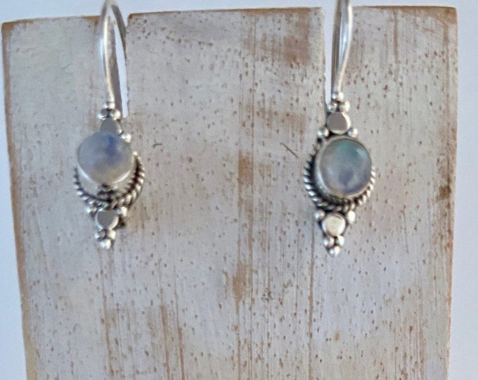 Silver Rainbow Moonstone Earrings,Moonstone Earrings, Moonstone Silver Earrings,Round Stone,Gemstone Earrings,White Gemstone