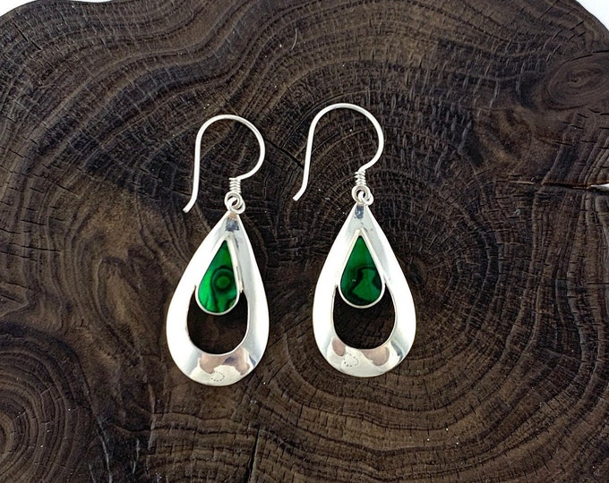 Sterling Silver Earrings,Silver Green Earrings,Green Tinted Teardrop,Abalone Shell,Minimalist Earrings,Green Shell Earrings,Silver Teardrop