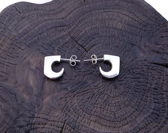 Silver Stud Earrings, Silver Curved Earrings, Flat stud Earrings, Round Silver Earring, Straight Side Stud,Solid Silver, Minimalist