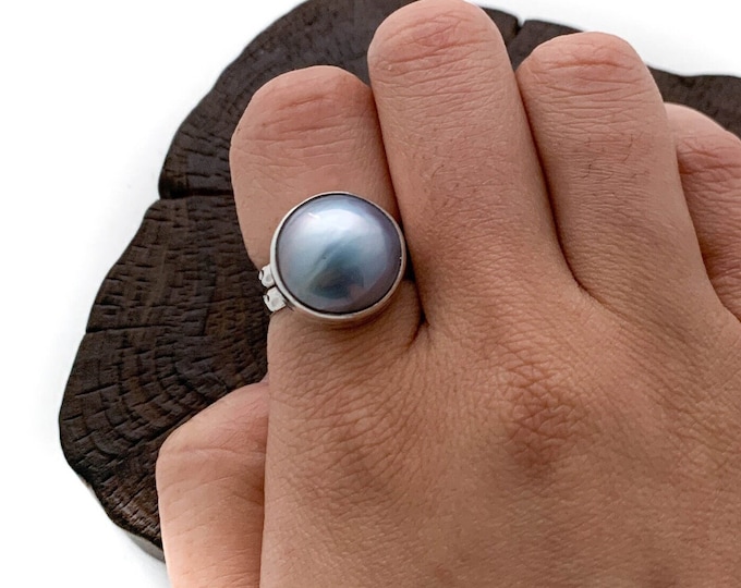 Round Blue Mabe Pearl, Silver Blue Pearl Ring, Sterling Silver Ring, Stunning Ring, Silver Pearl Ring, Hammered  Silver Ring