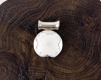 Silver White Shell,Sterling Silver Shell,Round Shell Pendant,Solid Silver Shell,Natural White Shell Necklace, Shell Jewellery
