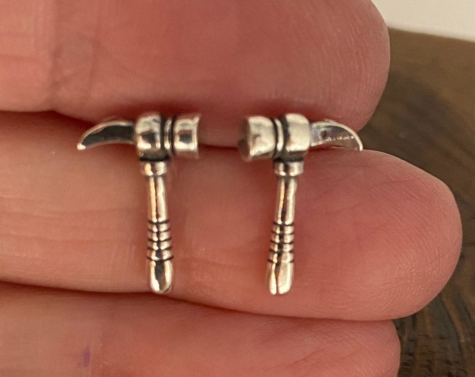 Silver Hammer Studs Earrings, Hardware Earrings,Hammer Tool Post,Fun Tool Earrings, Crafty Earrings,Handyman Stud Earrings