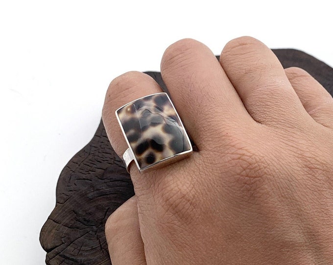 Silver Cowrie Shell Ring, Rectangular Cowrie Shell Ring, Rectangle Ring, Natural Ring, Solid Silver 925, Adjustable Ring