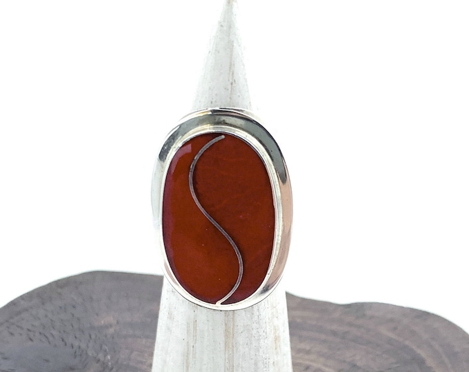 Red Coral Oval Ring, Red Coral Silver Ring, Sterling Silver 925, Swirl Silver Line in Middle, Adjustable Ring,Red Ring