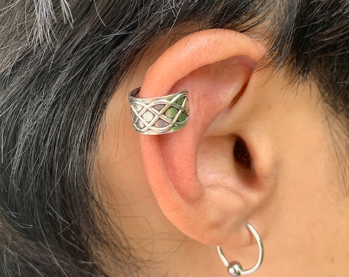 Silver Ear Cuff, Shiny Sterling Silver Ear Cuff Wrap, Celtic Design Ear Cuff, No Piercing.