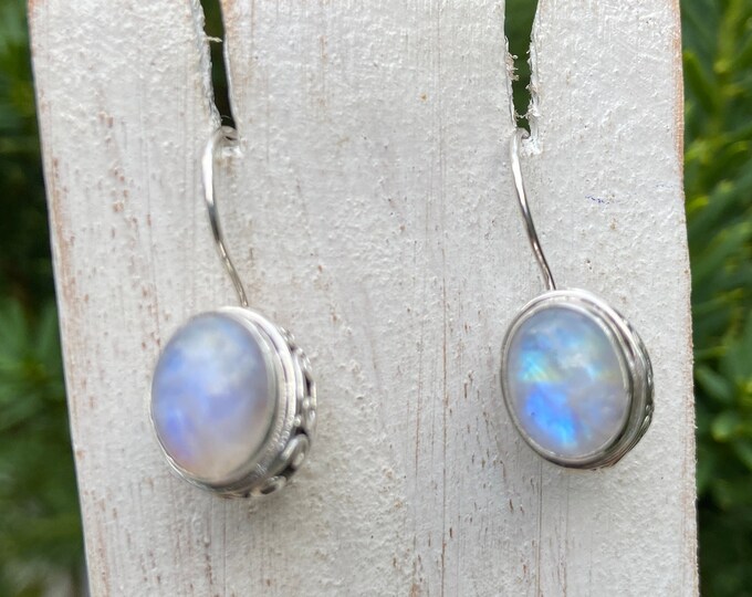 Silver Rainbow Moon Stone,Moon Stone Earrings, Oval Rainbow moon Stone,Everyday Earrings,Moon Stone Dangle