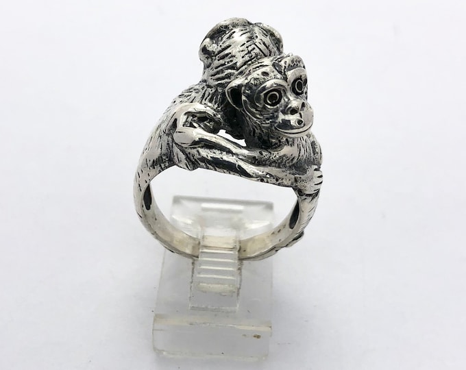 Two Monkeys Hugging, Sterling Silver Ring, Animal Ring, Monkeys Lover, Jungle Animal, Silver Monkey Ring