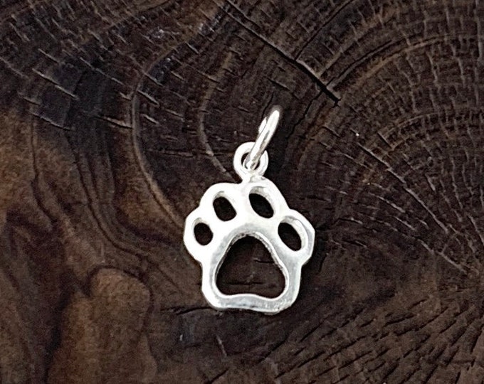 Paw Print Pendant, Small Silver Paw, Animal Paw Pendant, Pet Lovers, Pet Parents Gift, Dog Mom Jewellery,Paw Charms