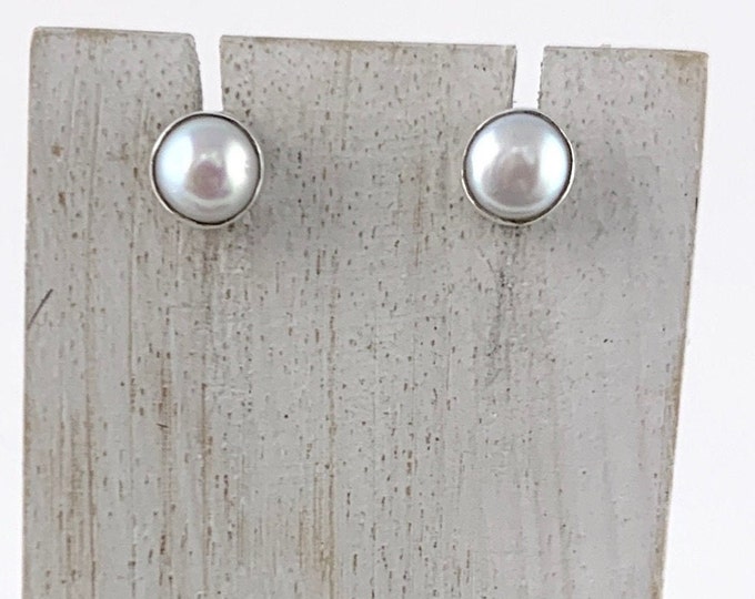 Silver Pearl Stud,Minimalist Pearl Post,Round Pearl Stud,Real Pearl Earrings,Pearl Earrings