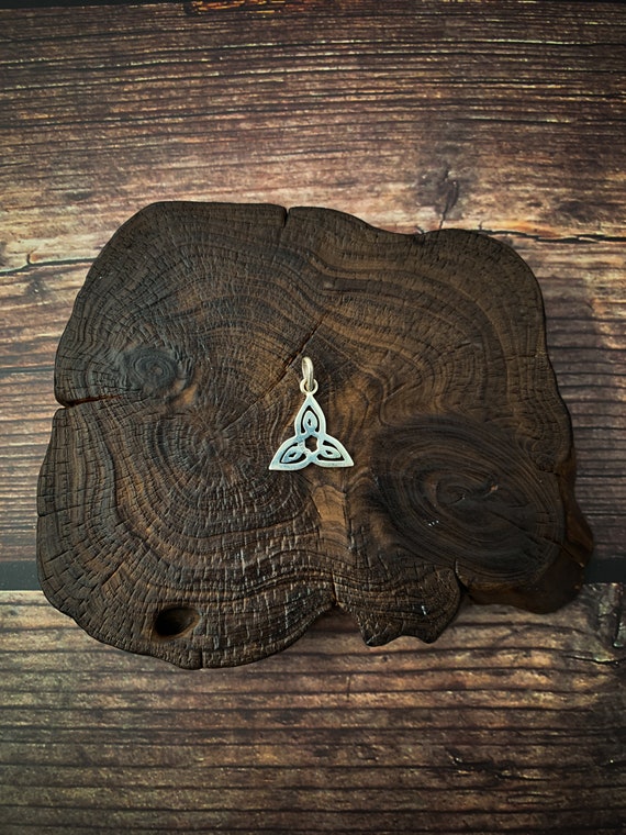 Triskelion Celtic Symbol Triquetra Knot Pendant, … - image 3