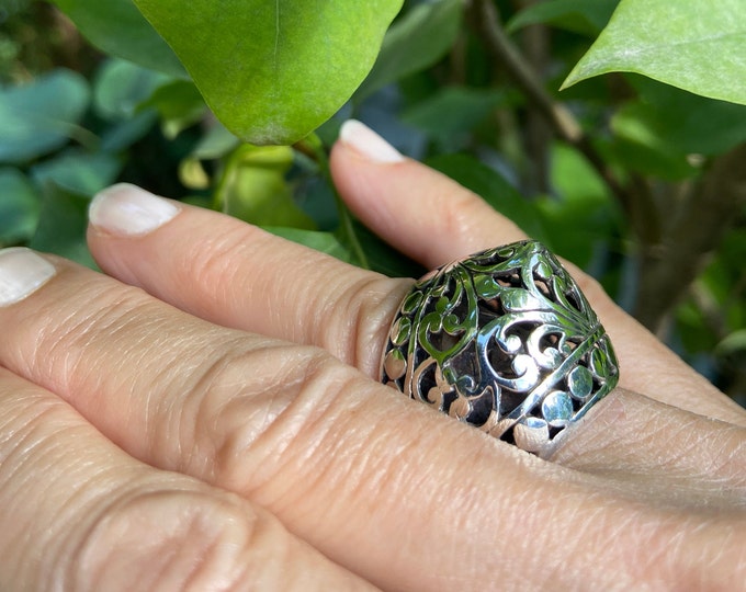 Sterling Silver Ring, Stunning Ring, Gorgeous Ring, Chunky Silver Ring, Solid Silver Ring.Statement Ring,Intricate Silver