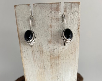Silver Onyx Earrings, Black Onyx Earrings, Oval Onyx Drop, Onyx Dangle ,Solid Silver Earrings,Every Day Earrings,Onyx Earrings