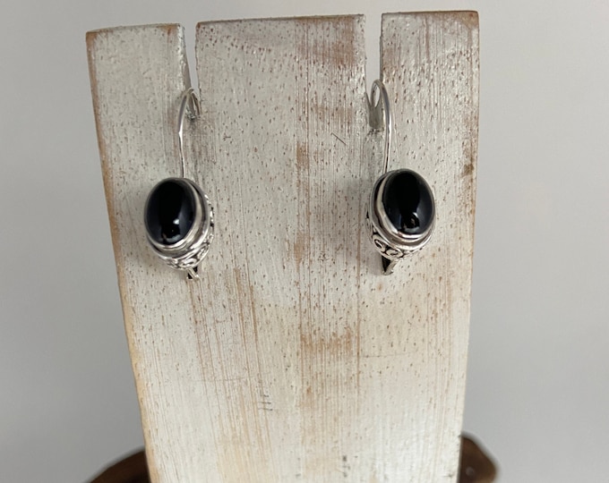 Silver Onyx Earrings, Black Onyx Earrings, Oval Onyx Drop, Onyx Dangle ,Solid Silver Earrings,Every Day Earrings,Onyx Earrings