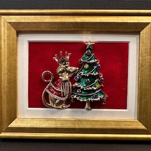 Miniature Framed Christmas Jewelry Art Pin/Brooch Nutcracker Mouse King