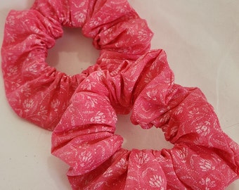 Rosa con flores rosas Scrunchie, corbata de pelo de tela de algodón, se adapta a todas las edades, Regalo de cumpleaños,