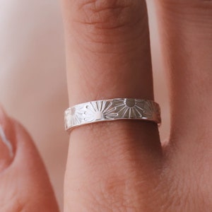 Sun Ray Stamped Sterling Silver Ring - Thick 4mm Band, Handmade Jewelry R1281
