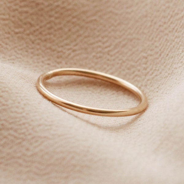 Simple Stacking Ring 1.5mm Dainty Round Simple Band 12K Gold Filled R1348