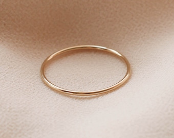 Thin Dainty Stacking Round Ring 12K Gold Filled R1080