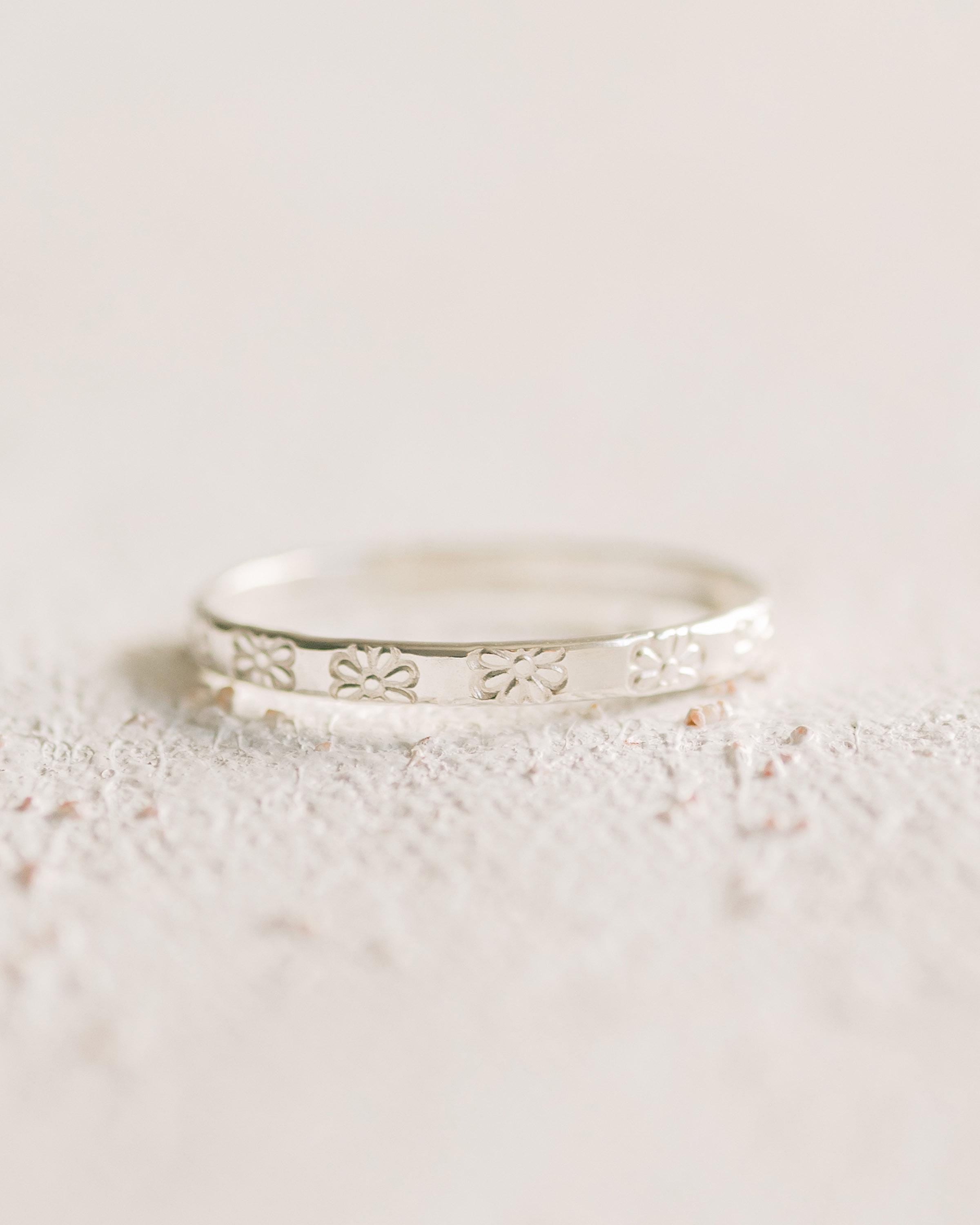 Daisy Flower Birth Flower Ring 2mm Flat Ring Band Gold Silver R1276