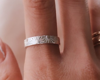 Sterling Silver Sun Ray Stamped Thick 4mm Ring Band R1281