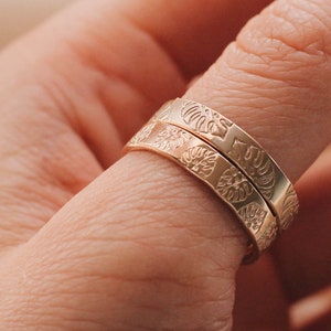 Small Monstera Hand Stamped Pattern Ring, Plant Ring, 14K Gold Filled R1329 image 2