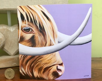 Highland Cow 15x15cm (6x6") tarjeta de felicitación en blanco de 'Marilyn Moo': de una pintura acrílica original del artista escocés Jo McColl