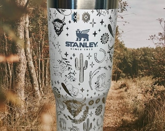 HIGHLAND COW WESTERN-Engraved Stanley 30 Oz Iceflow Flip Straw, Gifts for her, Gifts for him, Holiday presents,Birthdays, Mom and Dad