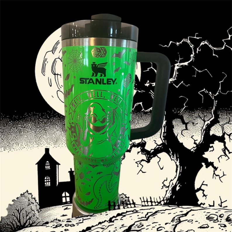 Vaso Stanley de 40 oz de Oogie Boogie: Taza de viaje grabada de Pesadilla antes de Navidad imagen 1