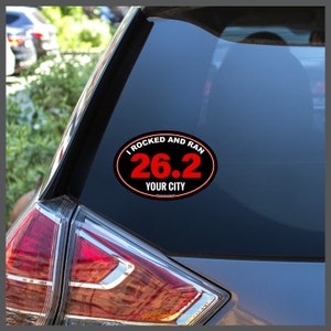 I Rocked and Ran RnR Rock and Roll ロックンロール 26.2 マラソン 取り外し可能なステッカー デカールまたは車用マグネット NO YEAR ランナーへのランニングギフト