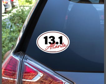 Publix Atlanta GA Media Maratón Distancia 13.1 en Letra Cursiva Adhesivo Removible para Ventana Parachoques o Imán para Auto Regalos para Corredores