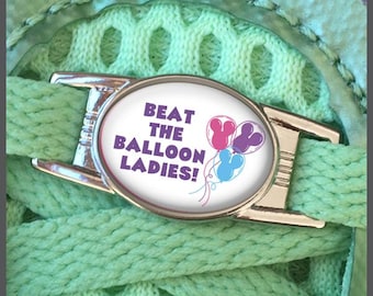 RunDisney #RunDisney Fin de semana de carreras de Disney Beat The Balloon Zapatillas de mujer Cordones de zapatos Charm para cordones Regalos para corredores